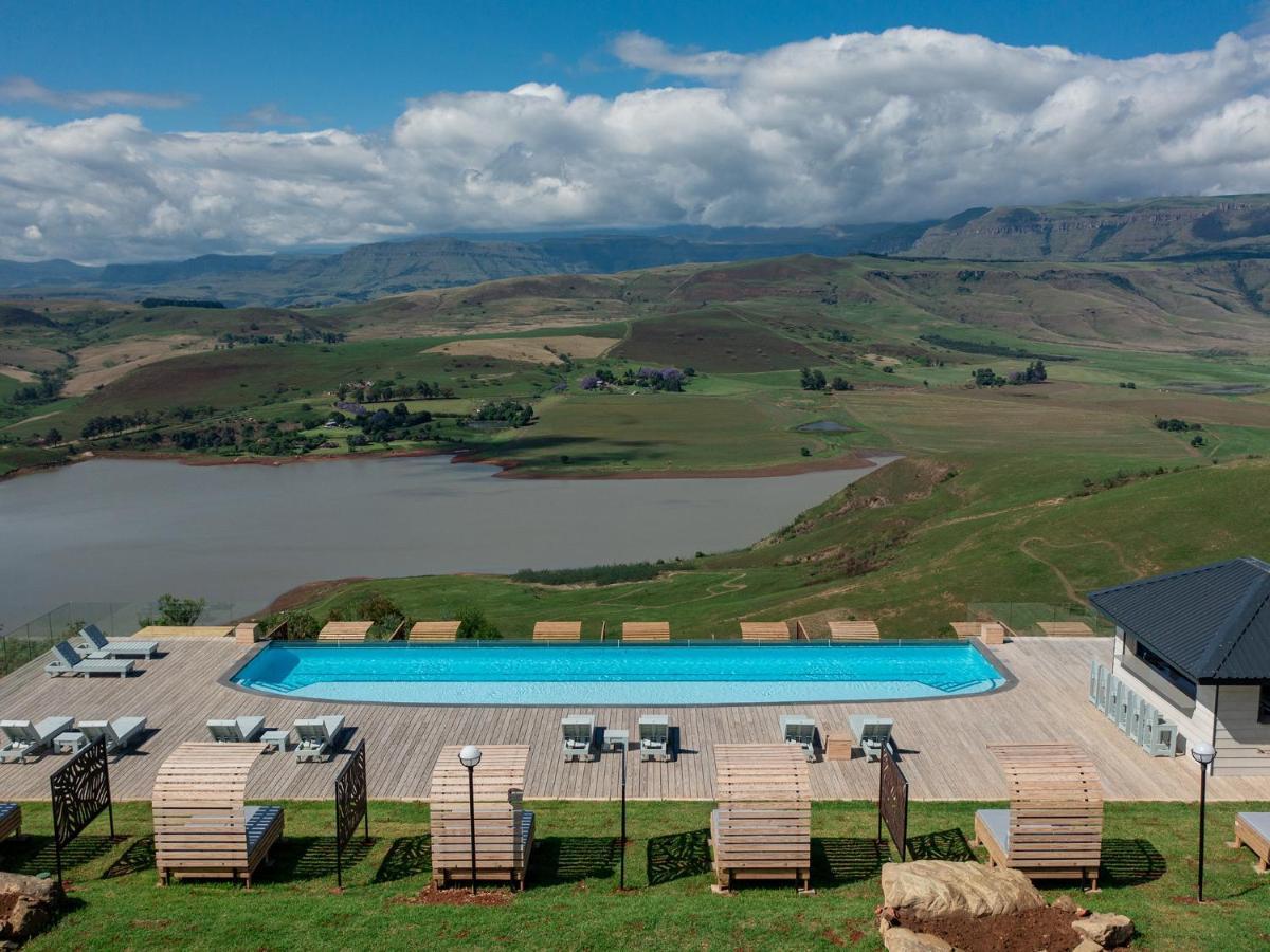 Cayley Mountain Resort Champagne Valley Exterior photo