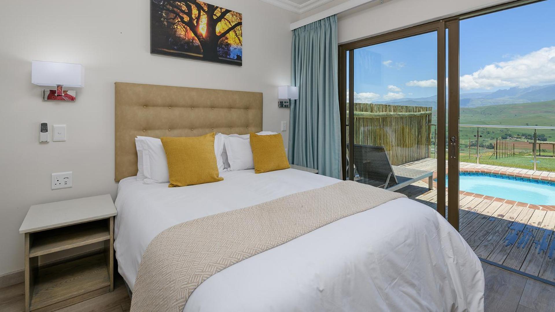 Cayley Mountain Resort Champagne Valley Room photo