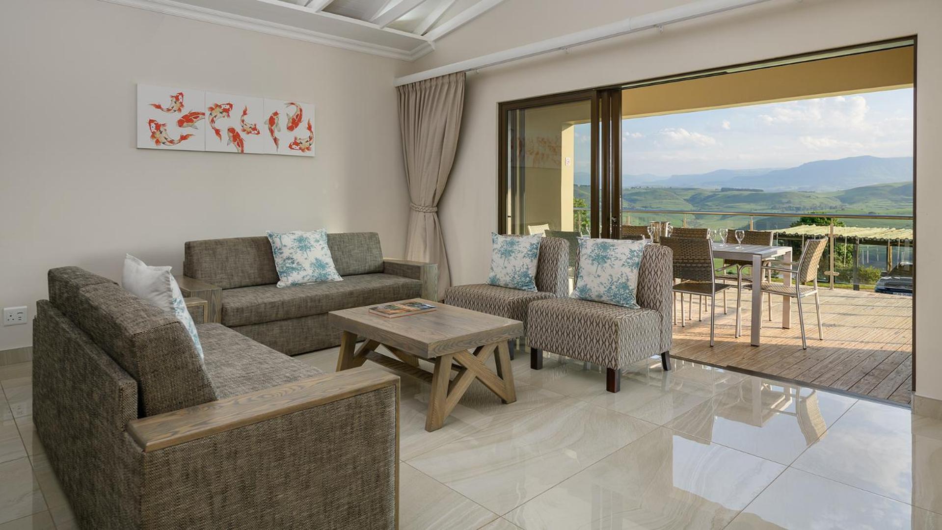 Cayley Mountain Resort Champagne Valley Room photo