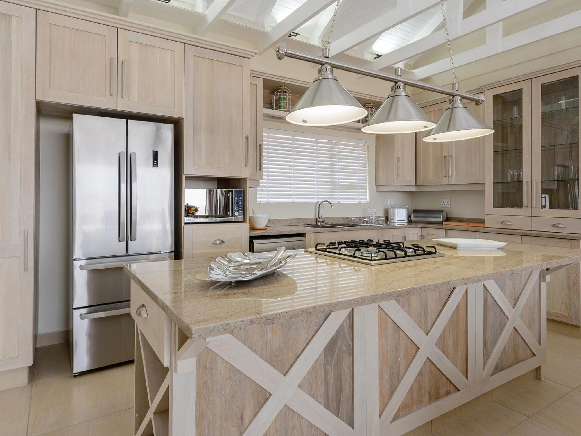 Cayley Mountain Resort Champagne Valley Room photo