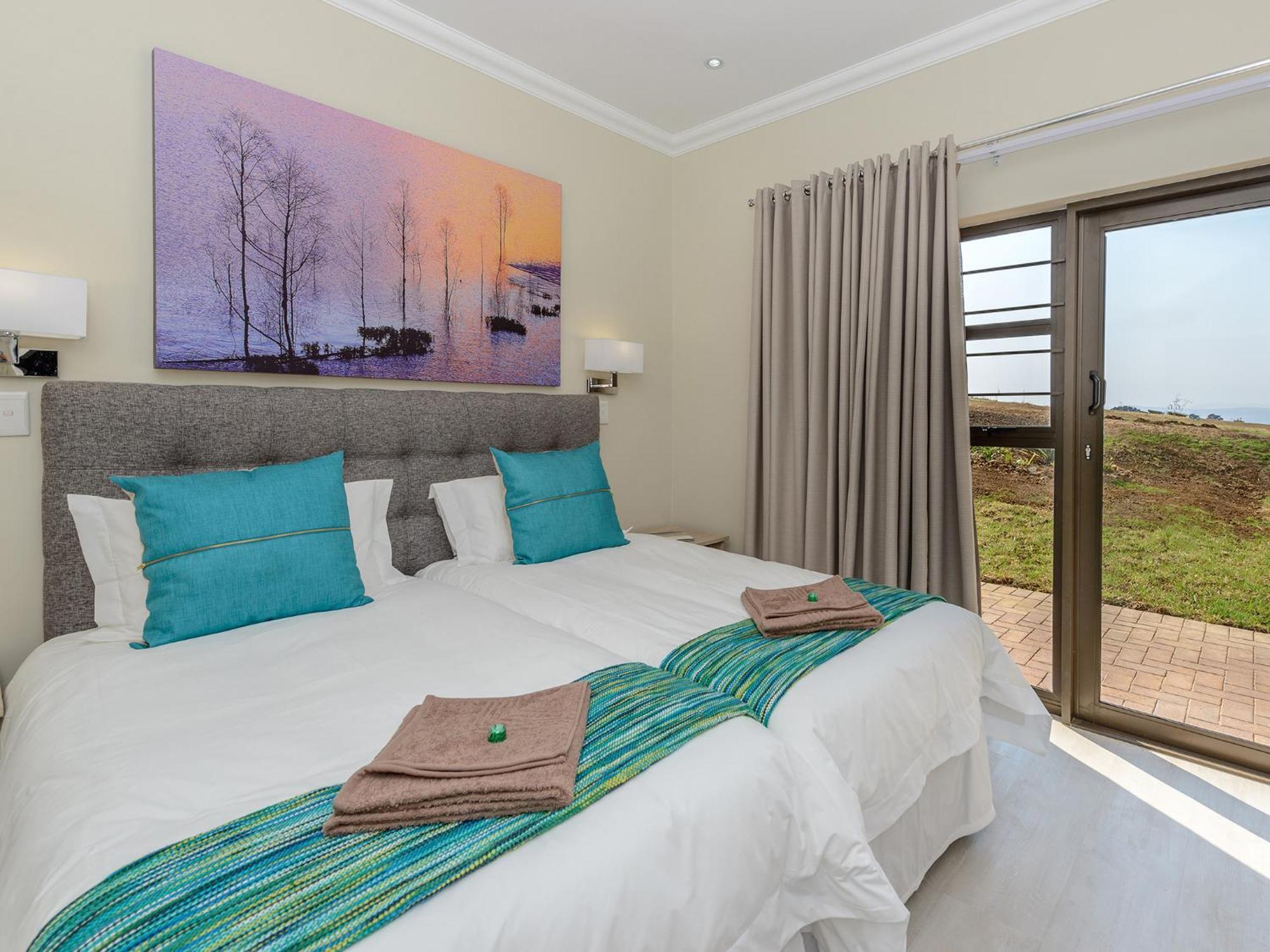 Cayley Mountain Resort Champagne Valley Room photo